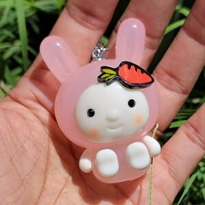 2018 MINISO Japan pink and white rabbit with carrot and bag charm keychain
